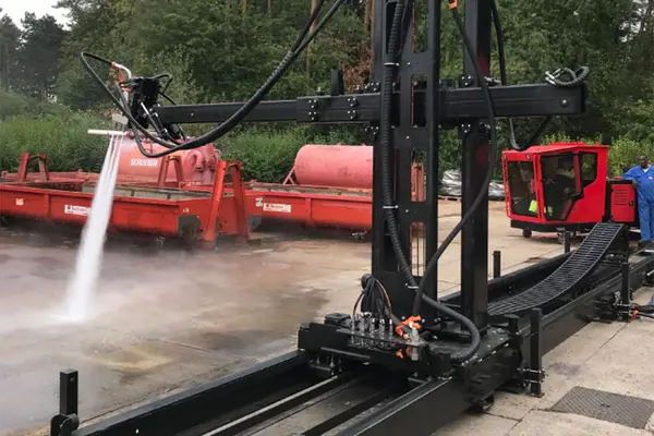 Curățare schimbătoare de căldură la exterior PEINEMANN